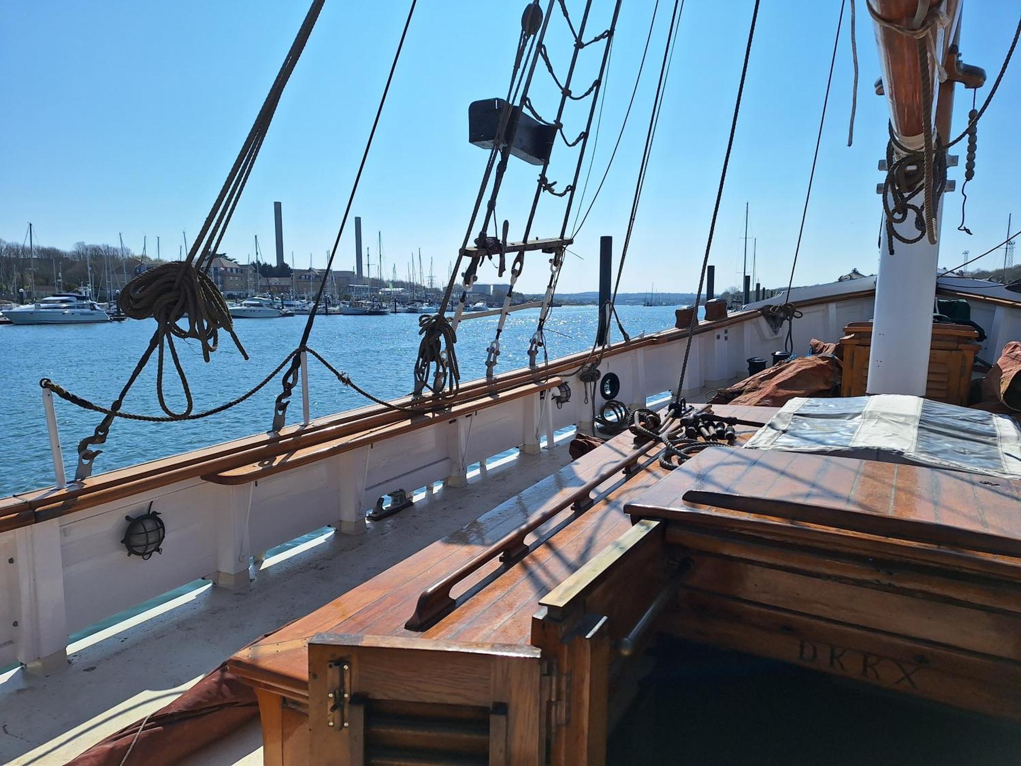 Historic Wooden Ship 'Ursula' Otel East Cowes Dış mekan fotoğraf
